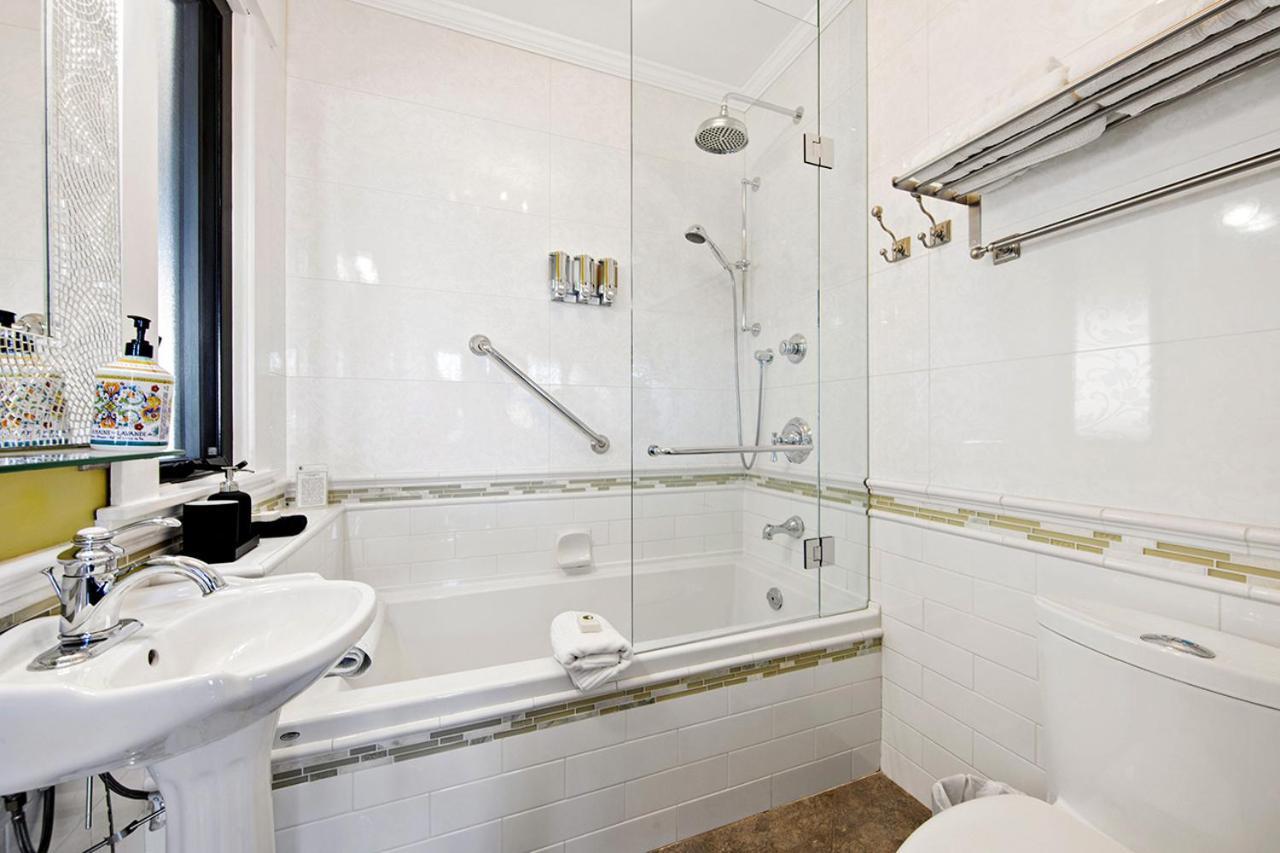 The Ivy On Parker Guest House فانكوفر المظهر الخارجي الصورة